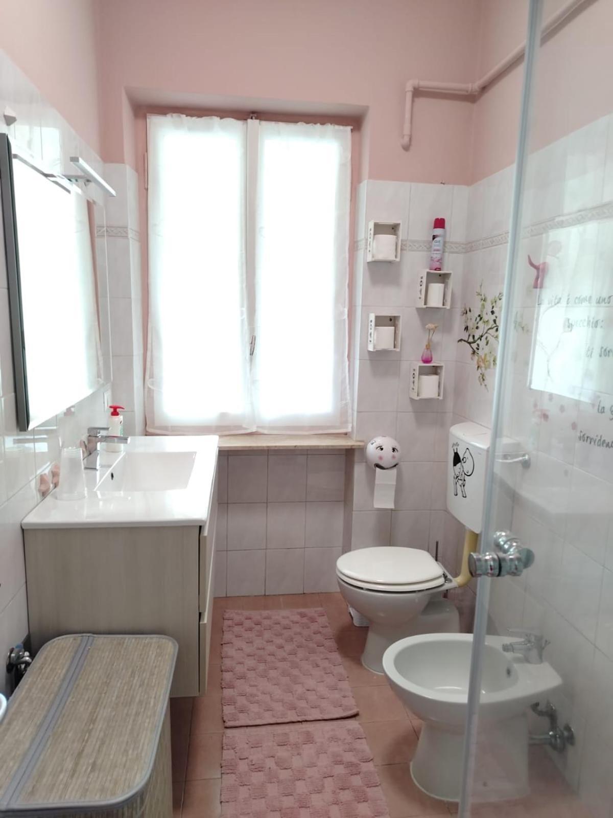Appartamento Mari Mari Casale Monferrato Bagian luar foto