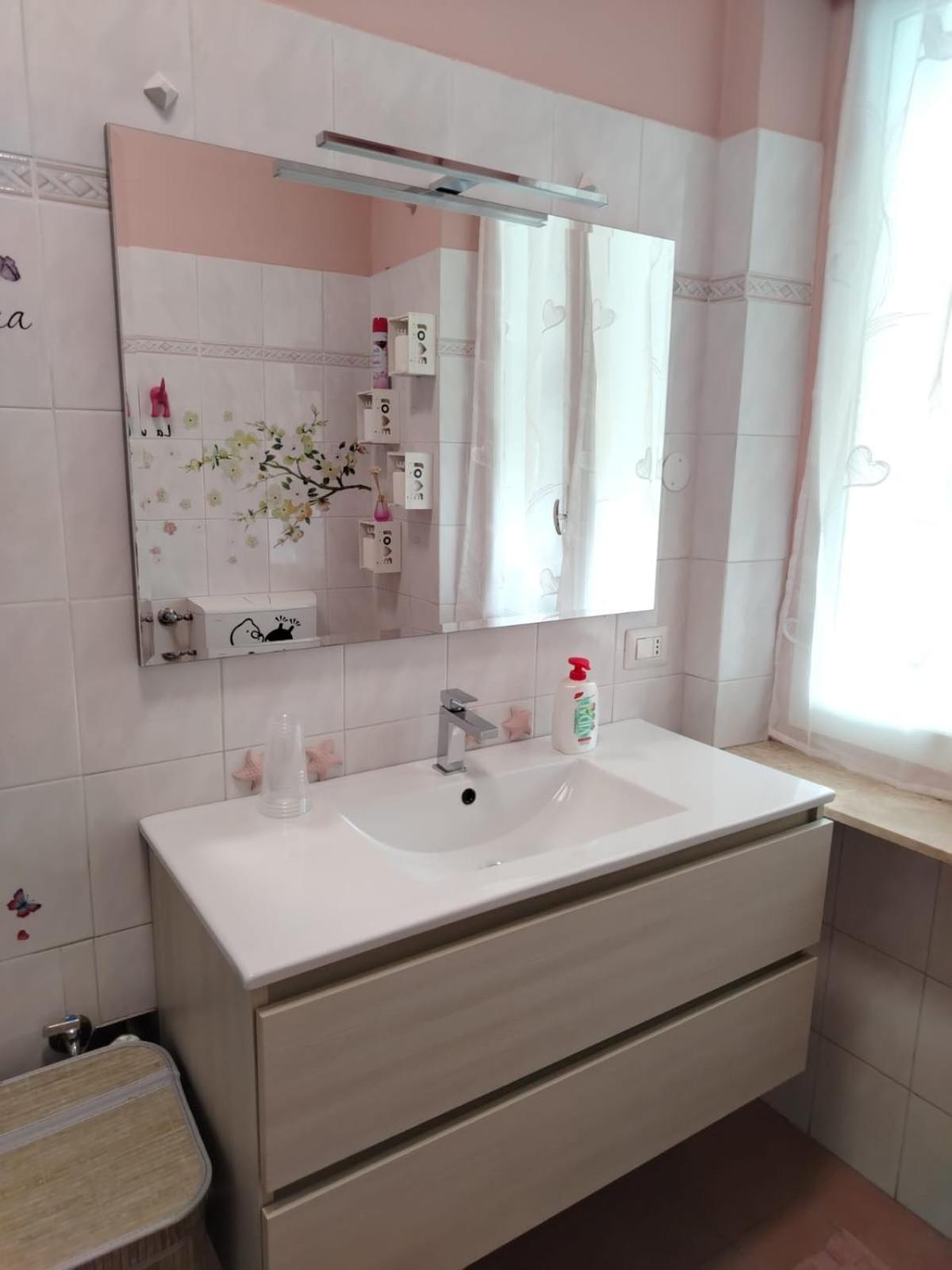 Appartamento Mari Mari Casale Monferrato Bagian luar foto