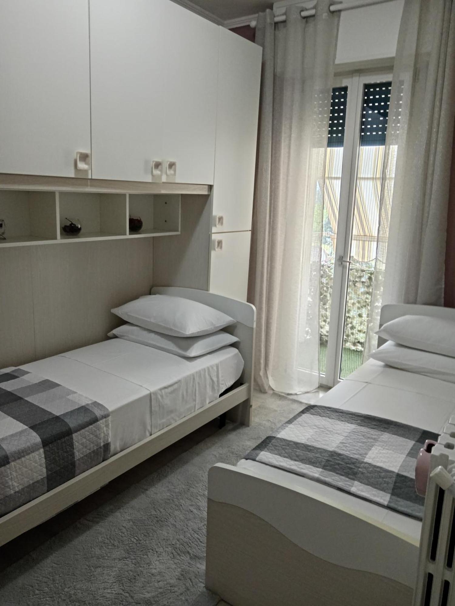 Appartamento Mari Mari Casale Monferrato Bagian luar foto